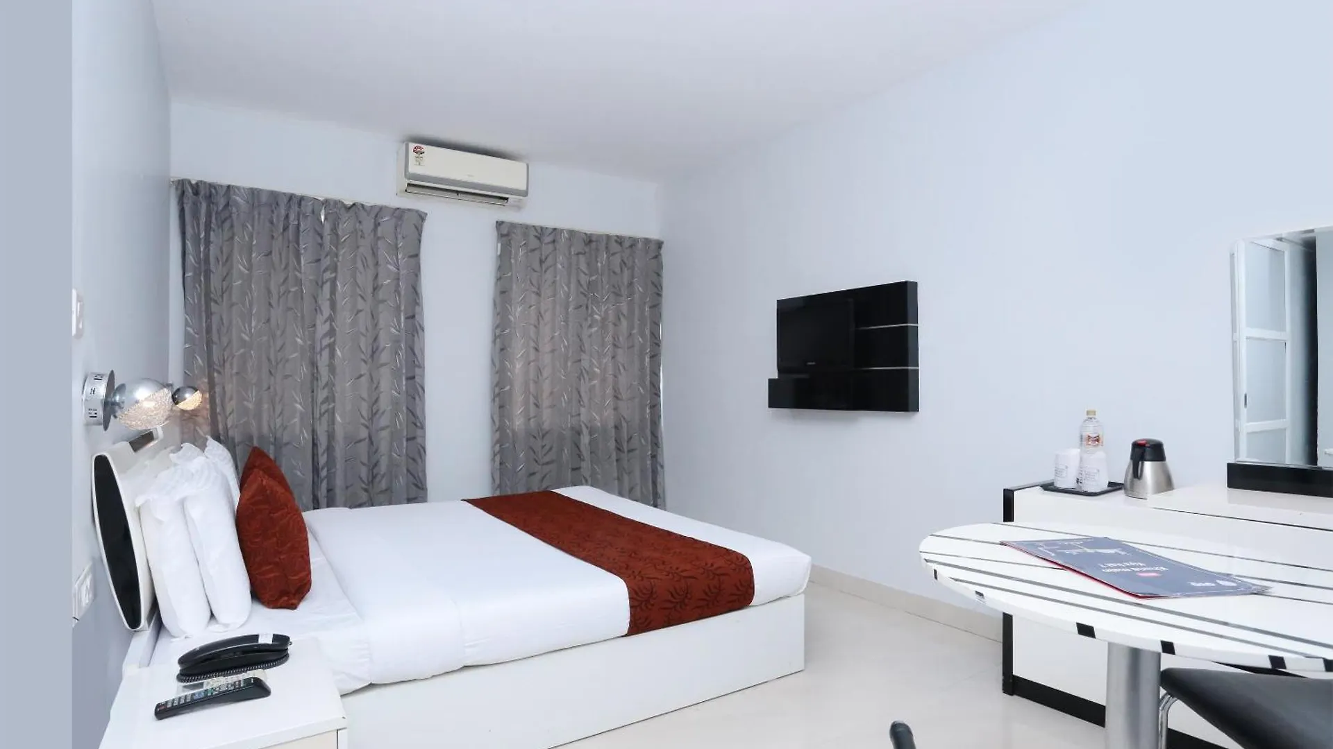 Super Townhouse Malabar Illam Hotel Kochi 4*,  India